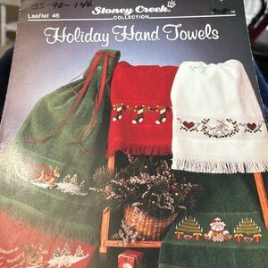 Stoney Creek College toon Hand Towel Leaflet/Patterns Christmas’s